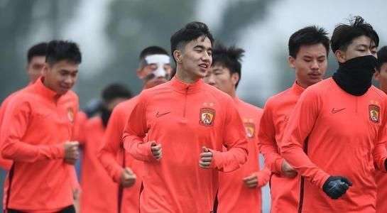 风云突变纽约尼克斯转会期主帅复盘，亚冠版图或变，目标明确，赛季目标并未改变的简单介绍-3377娱乐