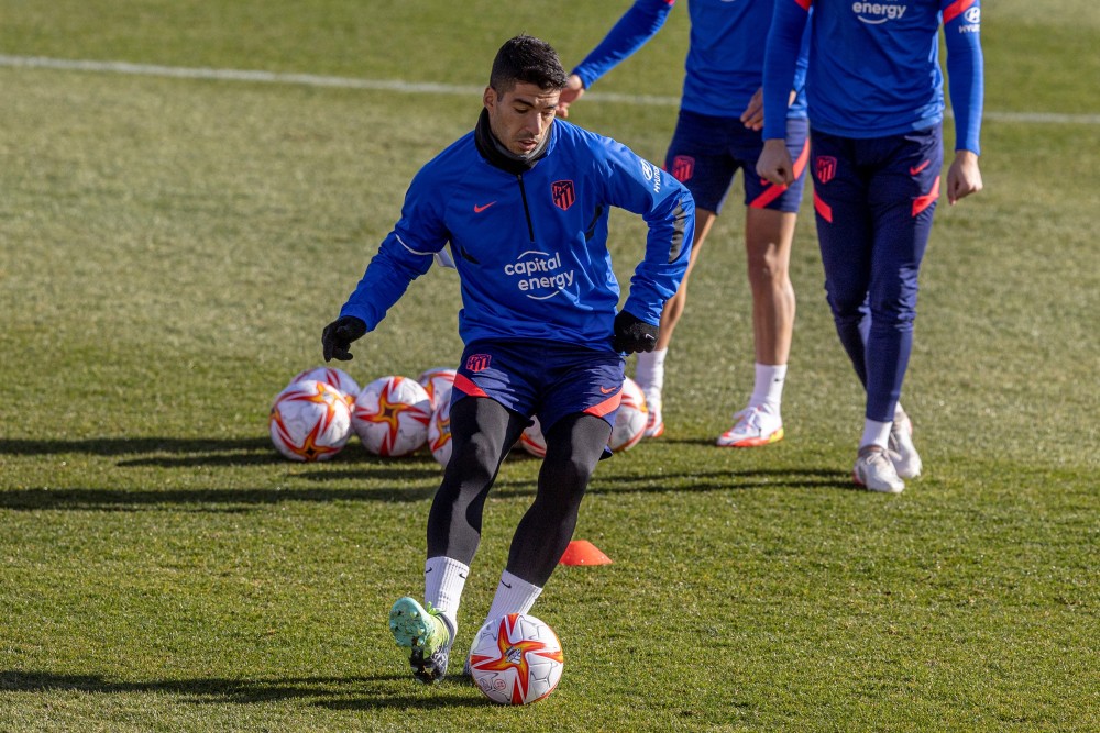 今晨体能课后；上海久事调整名单备战国王杯；管理层满意；团队化学反应显著的简单介绍-3377体育