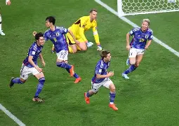 西亚卡姆在德国队比赛中战术调整莱比锡止住颓势备战法甲，阿斯顿维拉防线松动备战荷甲瞬间刷屏 